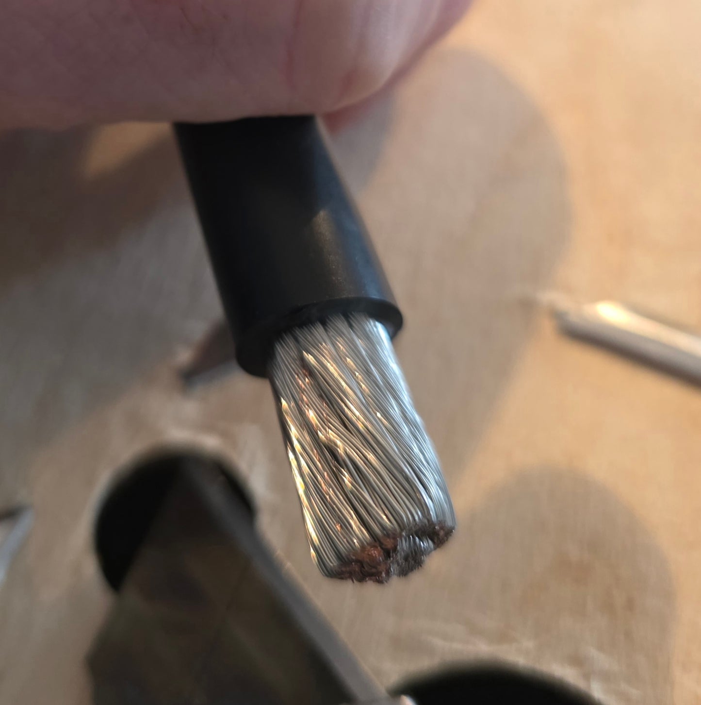 1 Meter of CSA & UL Certified Premium Tinned Copper Cable, 2/0 AWG (No Lugs)